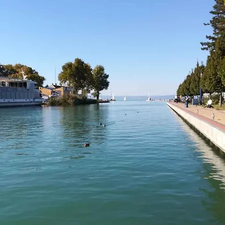 In - Balaton 35634 דירה